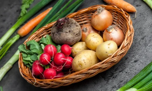 fresh-organic-root-vegetables-on-rustic-background-2021-08-26-22-39-39-utc fresh-organic-root-vegetables-on-rustic-background-2021-08-26-22-39-39-utc